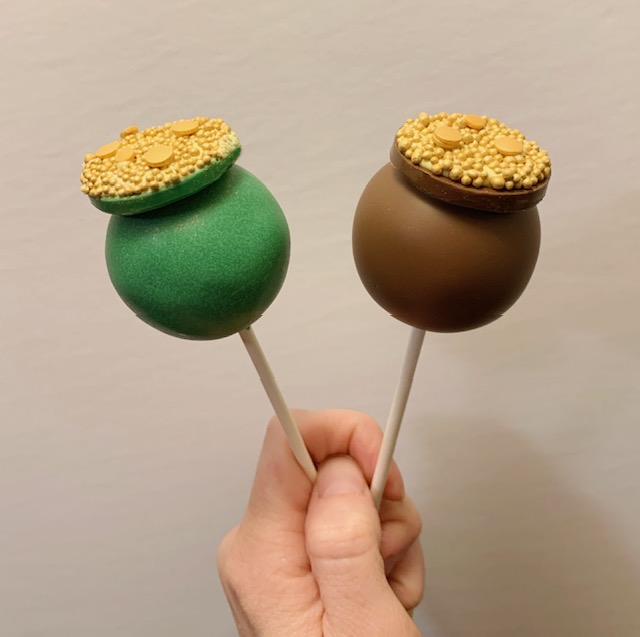 Pots of gold cake&nbsp;pops